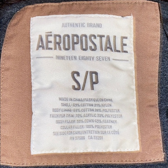 Aeropostale Down Red Vest Men’s - Picture 5 of 5